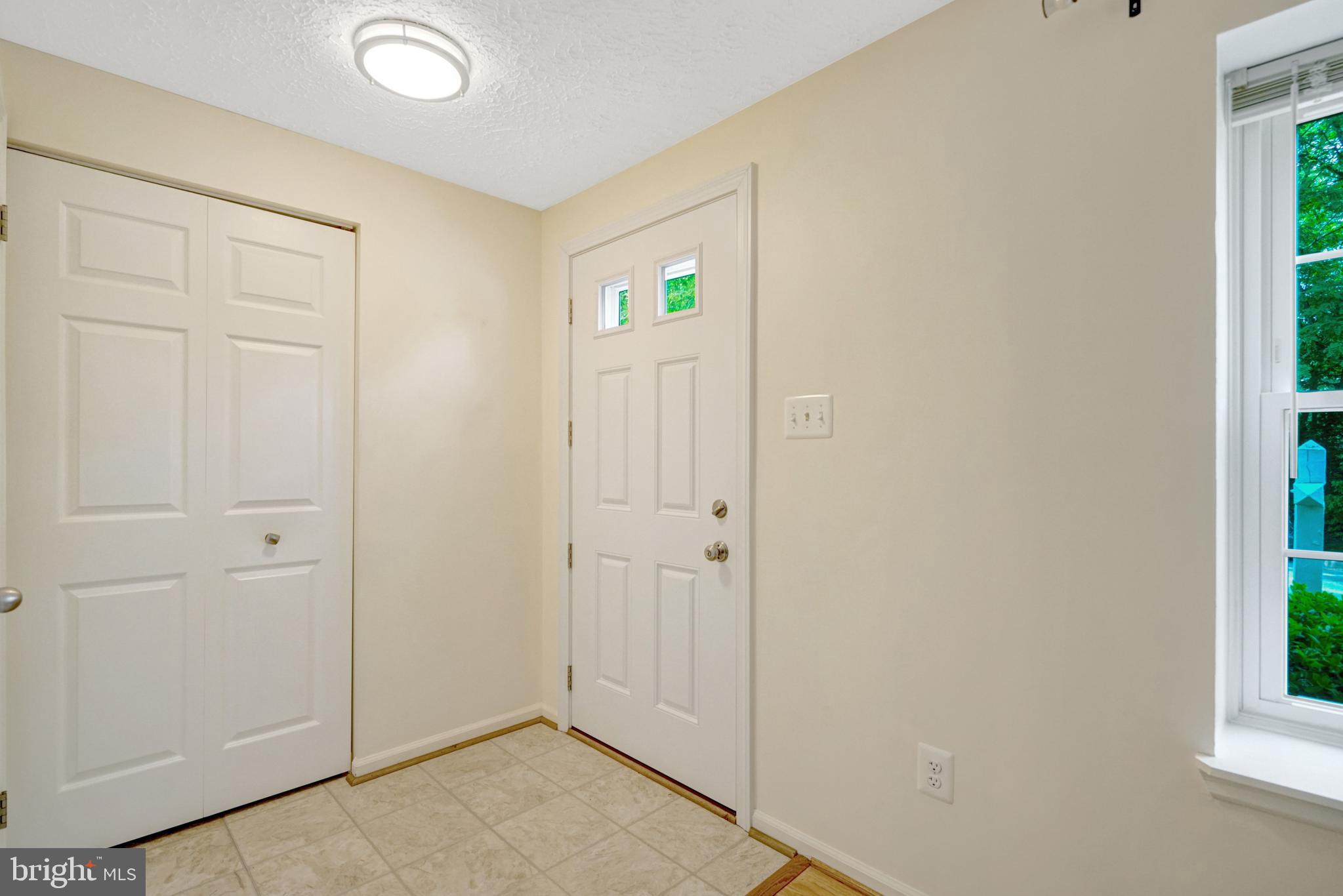 7516 Aspenpark Road Lorton, VA 22079 - Photo 2 of 58