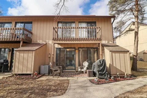 $111,900 | 16 St Thomas Colony Street, Unit 1, Fox Lake, IL 60020