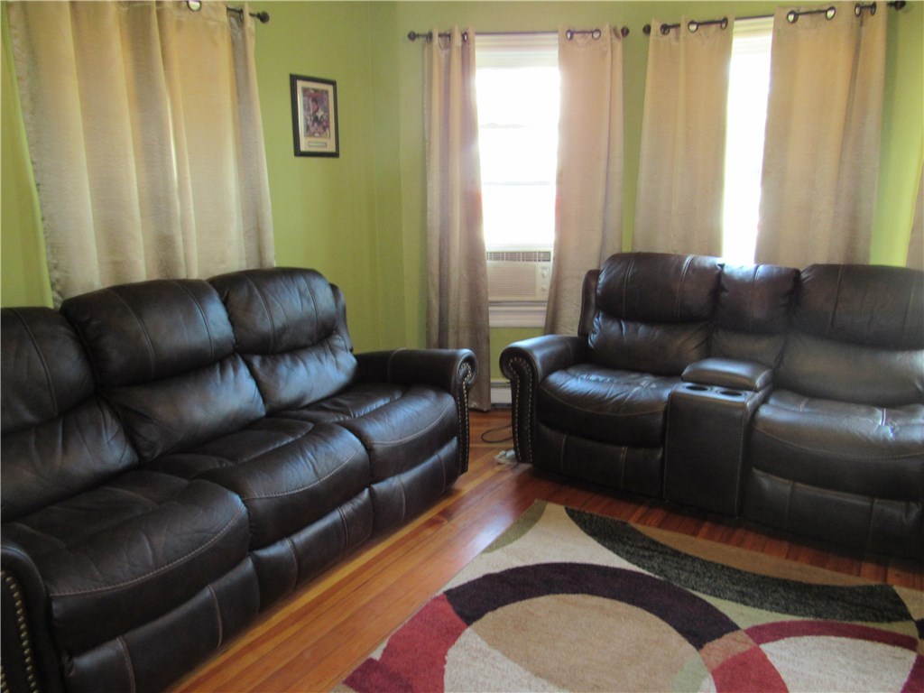 10 Chestnut Street Pawtucket, RI 02860 - Photo 13 of 33 Gallery Image 13