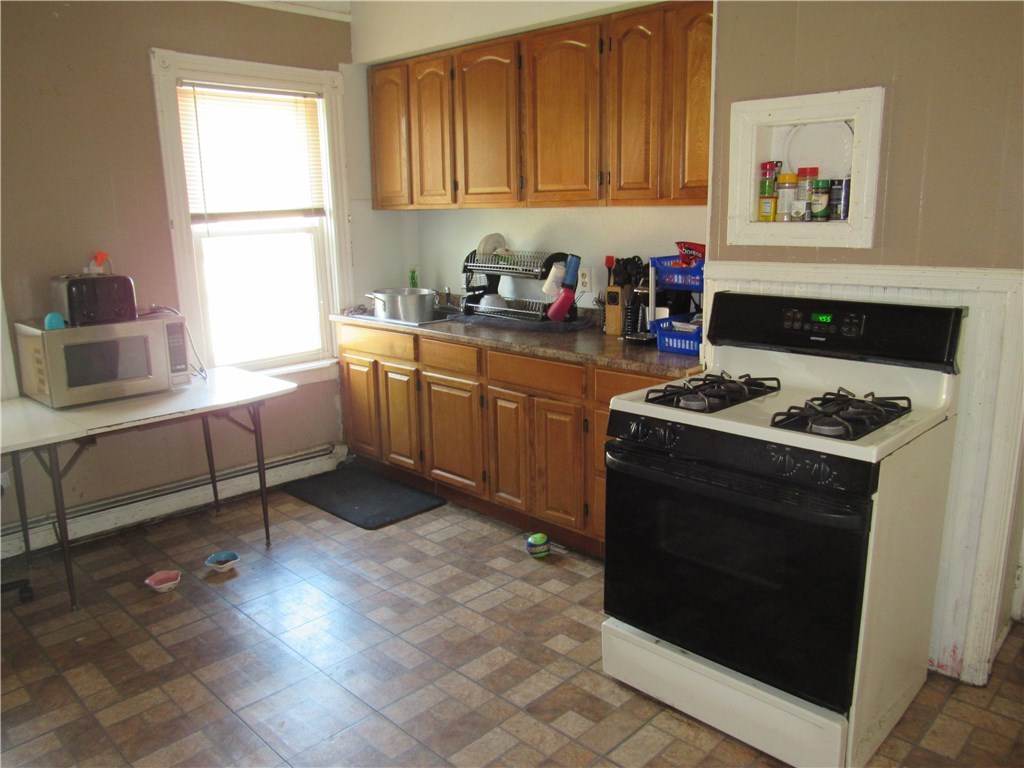 10 Chestnut Street Pawtucket, RI 02860 - Photo 26 of 33 Gallery Image 26