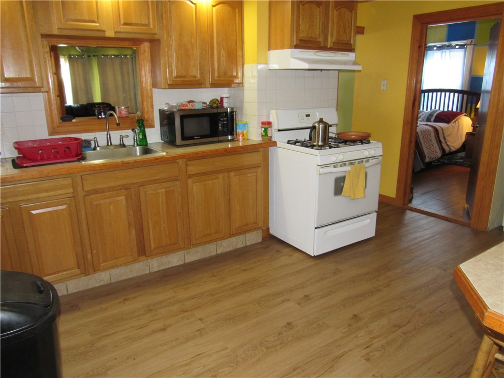 10 Chestnut Street Pawtucket, RI 02860 - Photo 9 of 33 Gallery Image 9