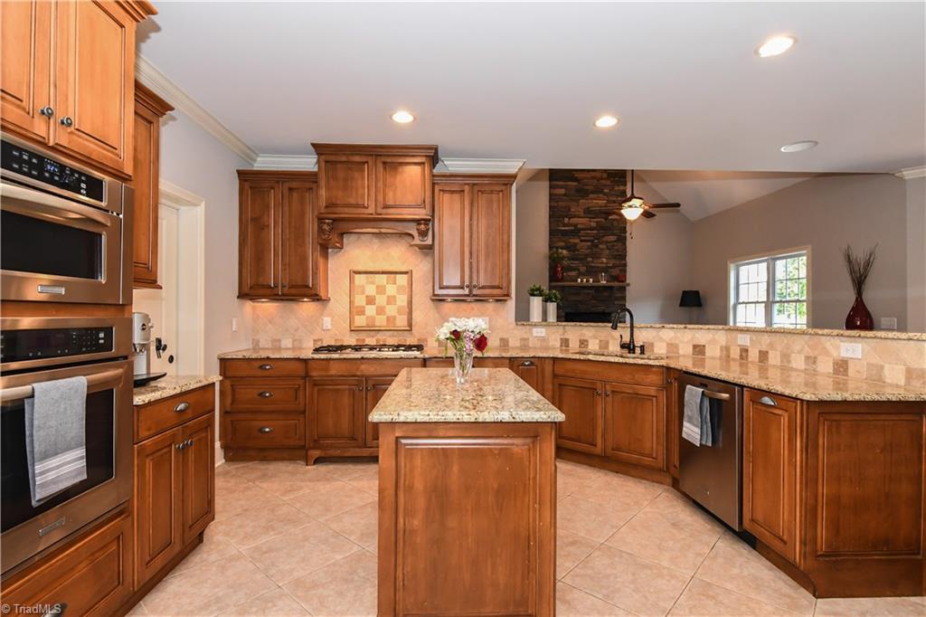 5603 Red Fox Court Oak Ridge, NC 27310 - Photo 12 of 30
