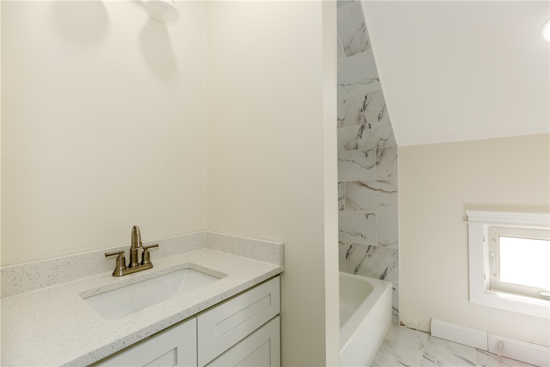 73 Maple Avenue Johnston, RI 02919 - Photo 20 of 50