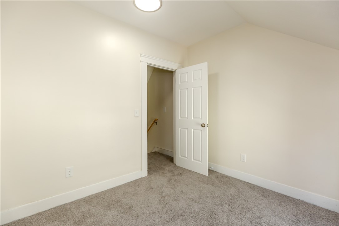 73 Maple Avenue Johnston, RI 02919 - Photo 21 of 50