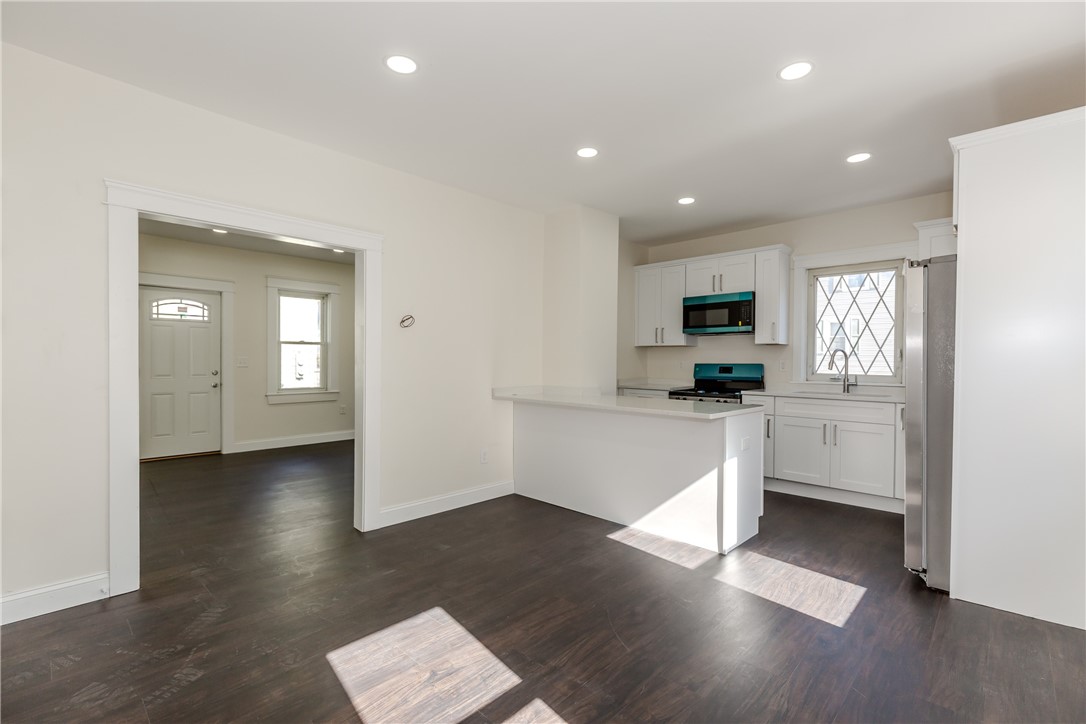 73 Maple Avenue Johnston, RI 02919 - Photo 10 of 50