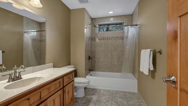 $839,900 | 25399 Daventry Road, Paynesville, MN 56362