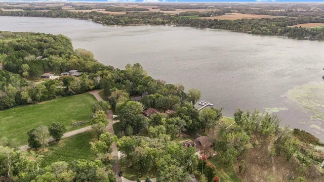 $839,900 | 25399 Daventry Road, Paynesville, MN 56362