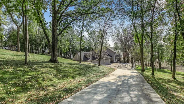 $839,900 | 25399 Daventry Road, Paynesville, MN 56362