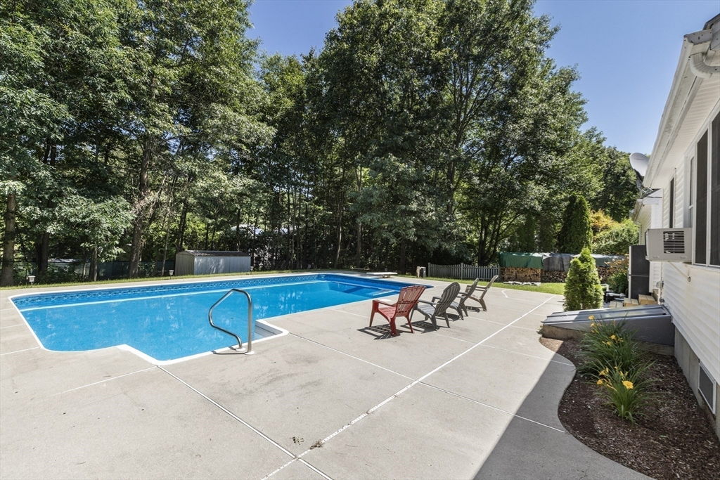 6 Spring Street Douglas, MA 01516 - Photo 7 of 40