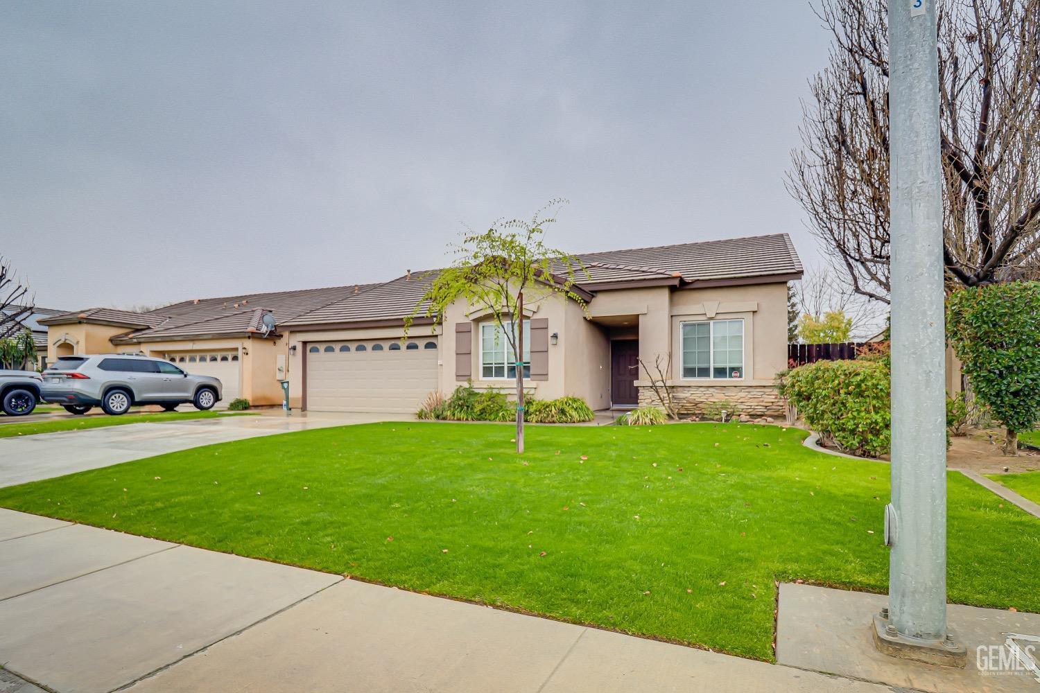 Undisclosed Address Bakersfield, CA 93314 - Photo 2 of 27