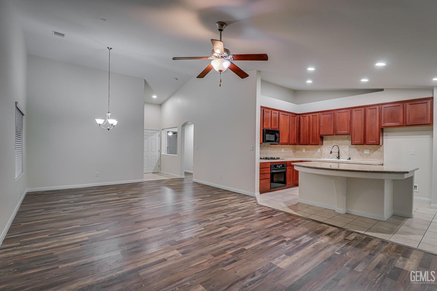 Undisclosed Address Bakersfield, CA 93314 - Photo 8 of 27