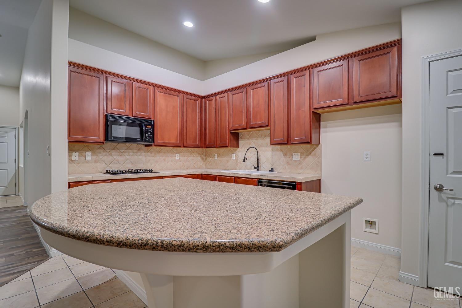 Undisclosed Address Bakersfield, CA 93314 - Photo 10 of 27