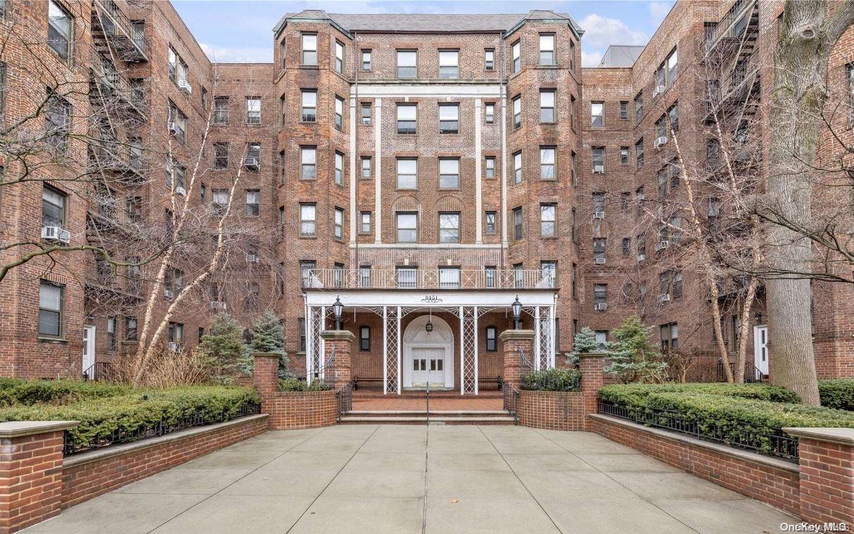 84-51 Beverly Road, Unit 4R Queens, NY 11415 - Photo 1 of 1 Gallery Image 1