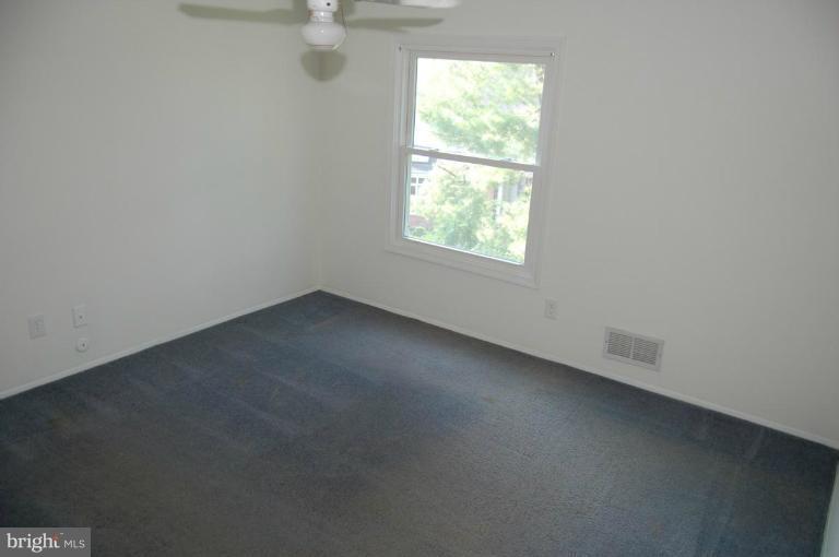 9205 Wooden Bridge Road Potomac, MD 20854 - Photo 12 of 25 Bedroom