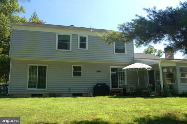 9205 Wooden Bridge Road Potomac, MD 20854 - Photo 25 of 25 Exterior (Rear)