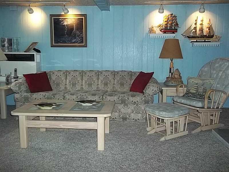 4208 Greenridge Road Castle Shannon, PA 15234 - Photo 18 of 20 Family Room.