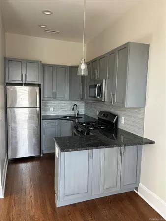 $2,100 | 195 Main Street, Unit 5, Ossining, NY 10562