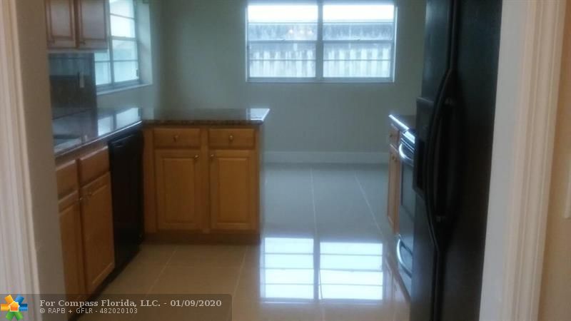 9287 Southwest 18th Street Boca Raton, FL 33428 - Photo 4 of 15