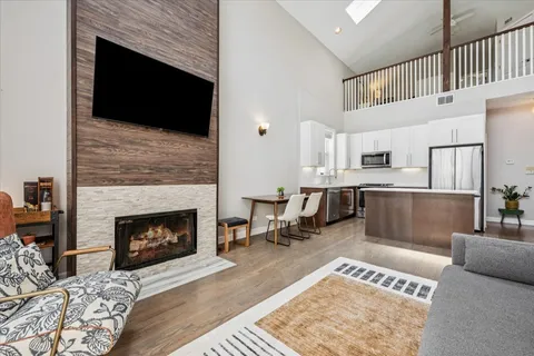 $799,000 | 1529 West Montana Street, Unit 3, Chicago, IL 60614