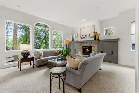 $1,995,000 | 710 Shadyview Lane North, Plymouth, MN 55447