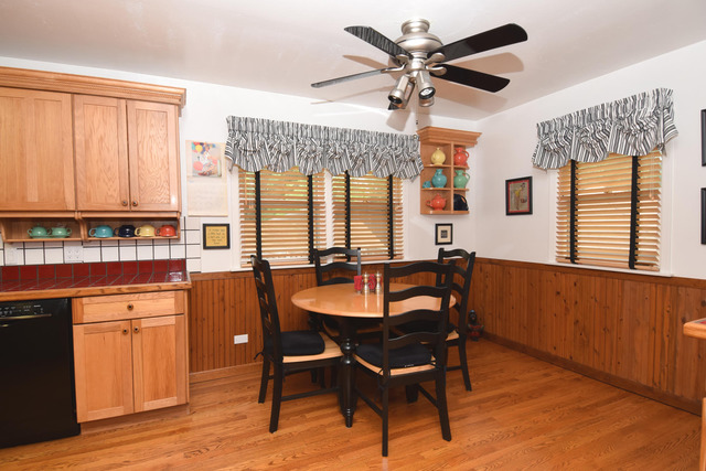 4N355 Walter Road Addison, IL 60101 - Photo 6 of 25