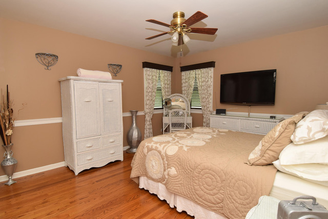 4N355 Walter Road Addison, IL 60101 - Photo 8 of 25