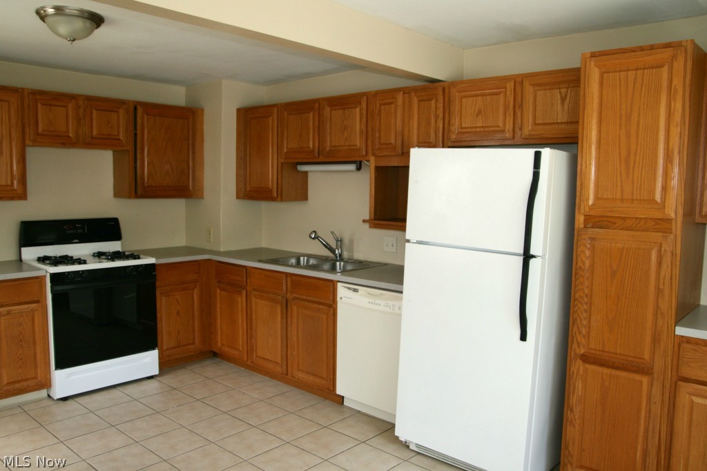 24009 Maple Ridge Road North Olmsted, OH 44070 - Photo 5 of 14 Gallery Image 5