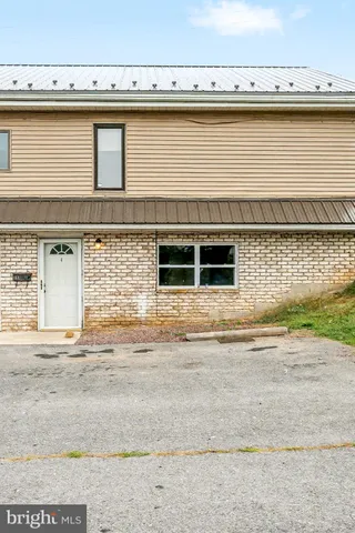 $1,195 | 11 North Chestnut Street, Unit E, Dillsburg, PA 17019