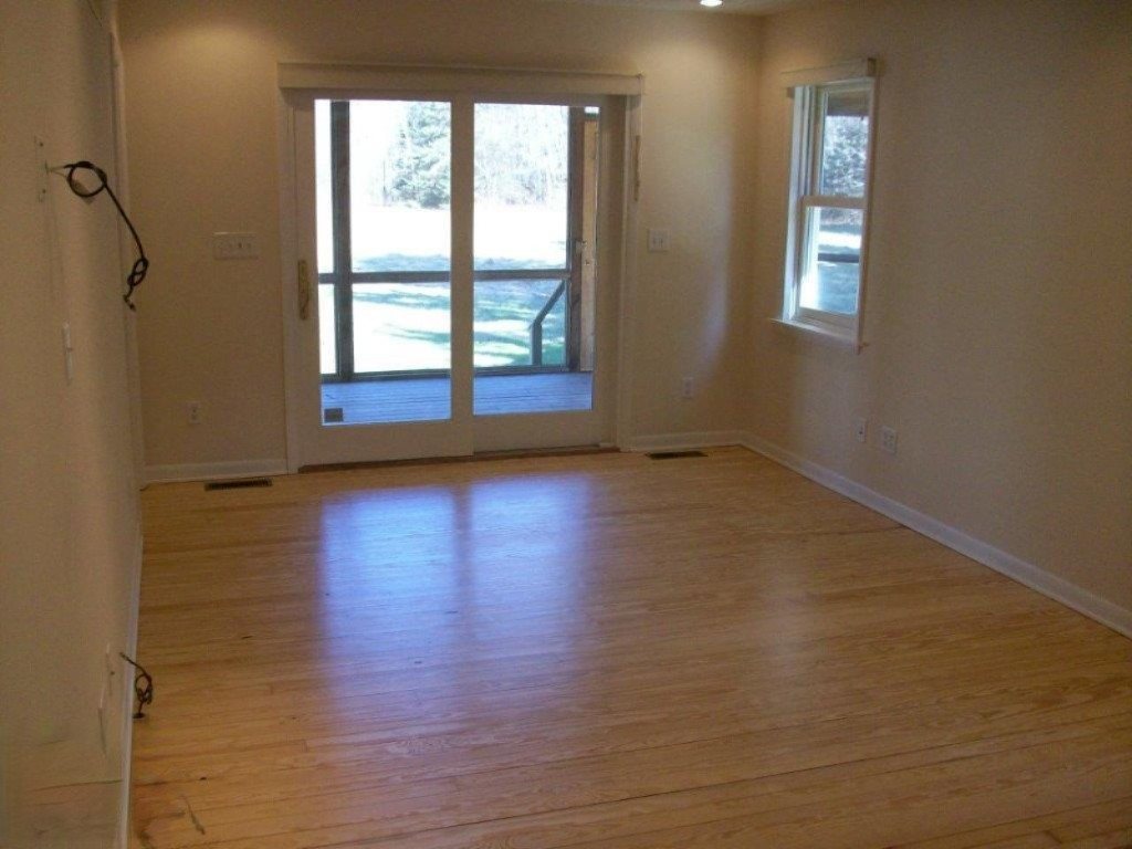 8833 Elm Valley Road Three Oaks, MI 49128 - Photo 12 of 20 100_1246
