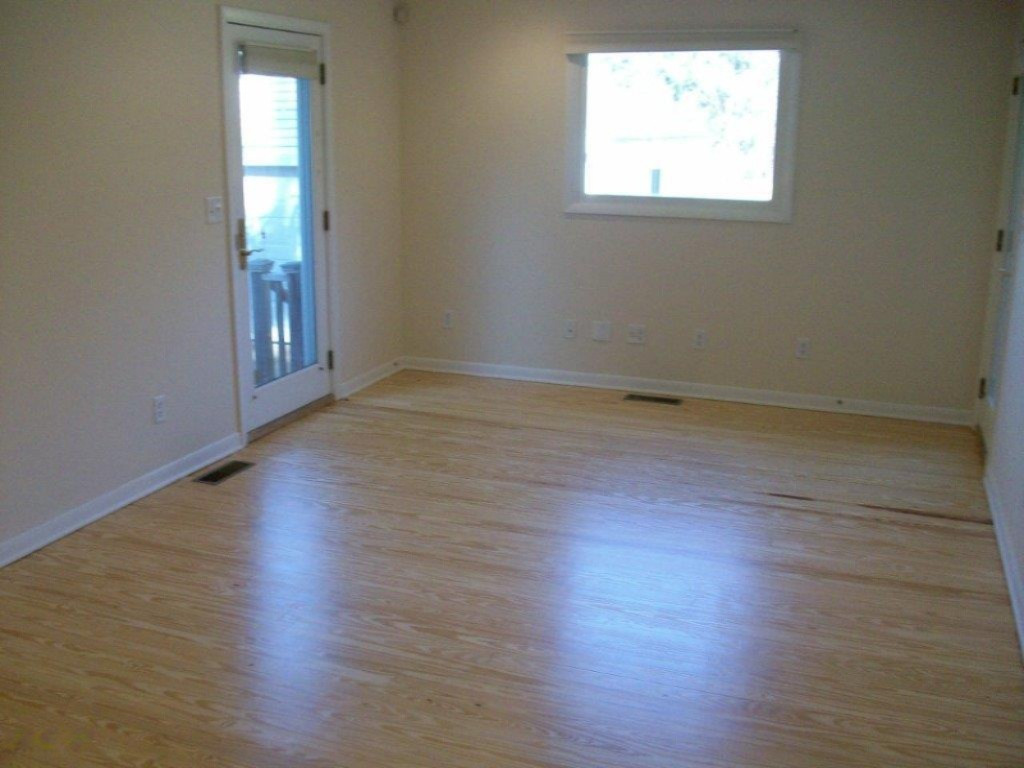 8833 Elm Valley Road Three Oaks, MI 49128 - Photo 15 of 20 100_1251