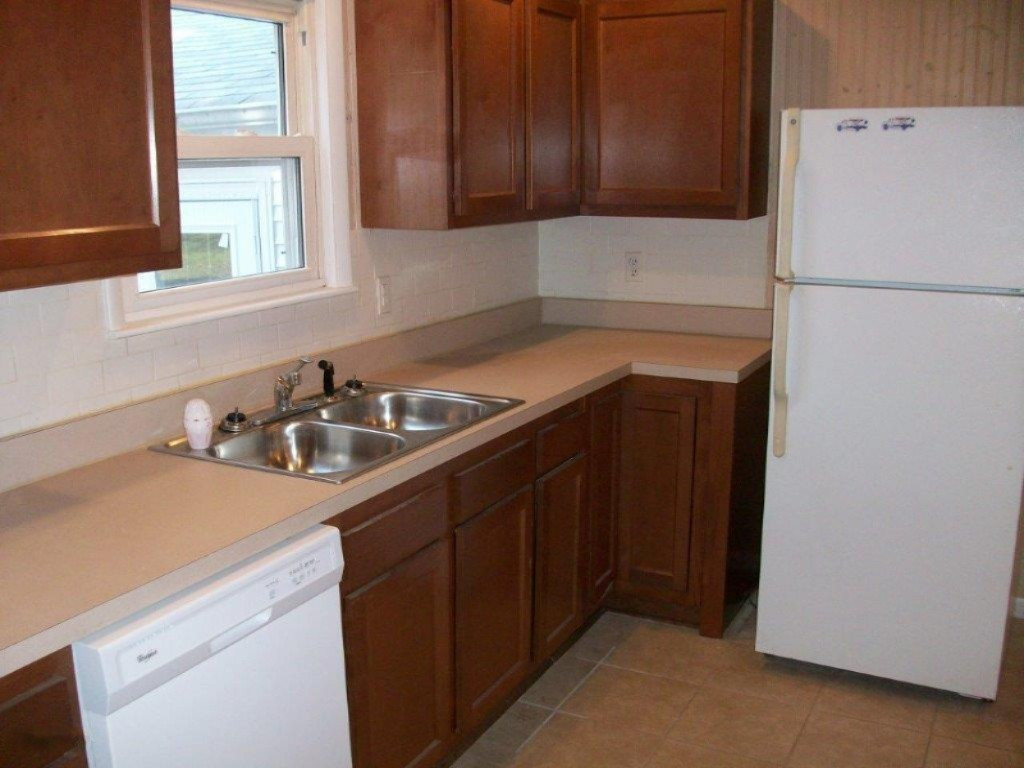 8833 Elm Valley Road Three Oaks, MI 49128 - Photo 7 of 20 100_1239