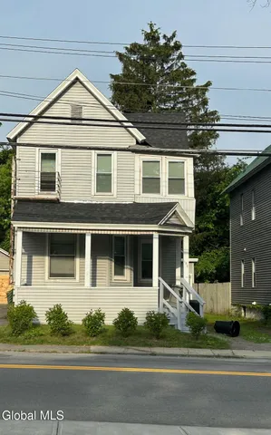 $1,200 | 185 Market Street, Unit 1, Amsterdam, NY 12010