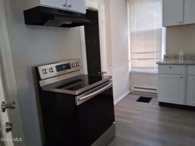 $1,200 | 185 Market Street, Unit 1, Amsterdam, NY 12010