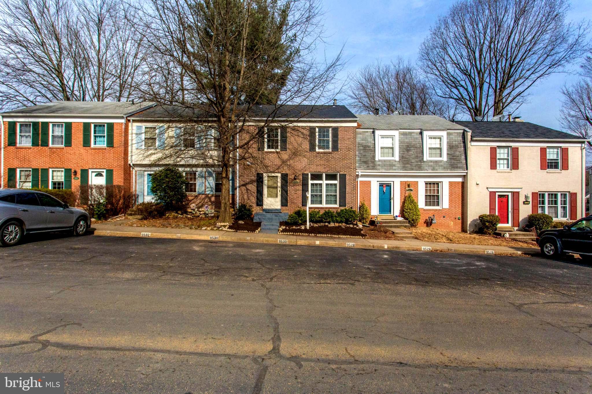 9530 Burdett Road Burke, VA 22015 - Photo 4 of 31 Community