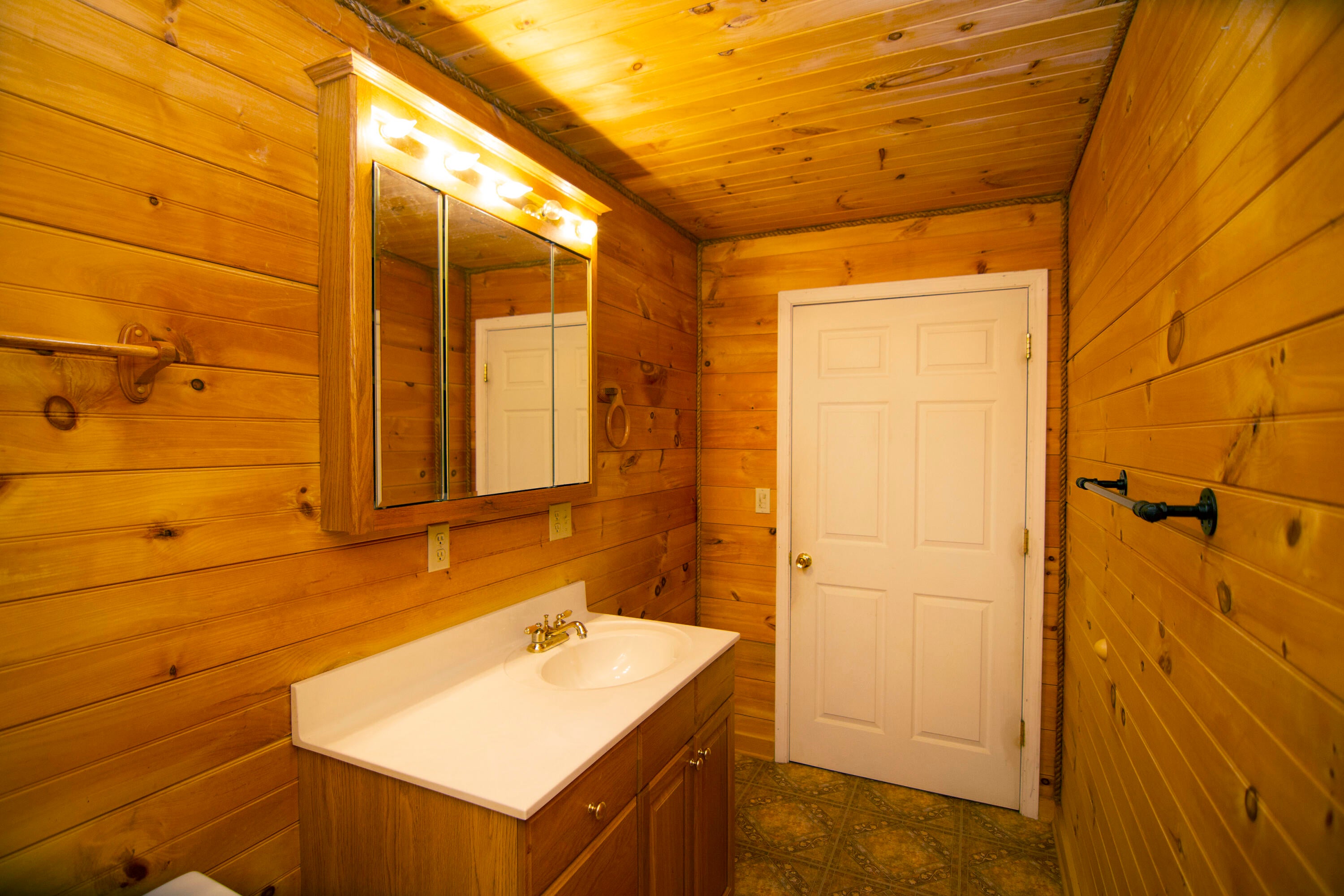 1571 Green Valley Road Peterstown, WV 24963 - Photo 45 of 112 Gallery Image 45