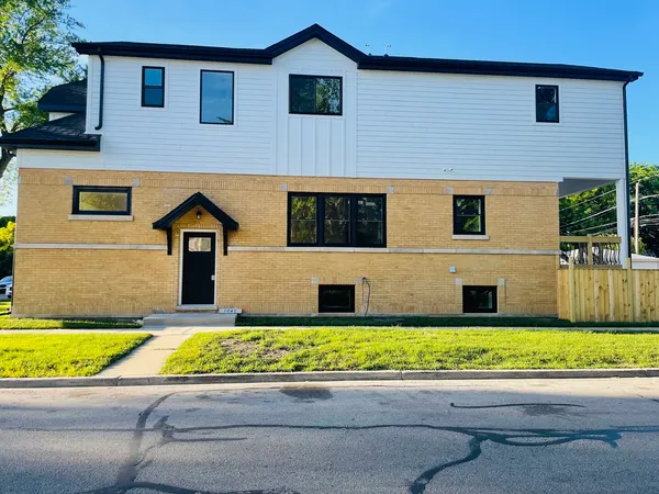 $675,000 | 1247 Scoville Avenue, Berwyn, IL 60402