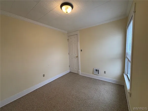 $1,250 | 232 Columbus Avenue, Buffalo, NY 14220