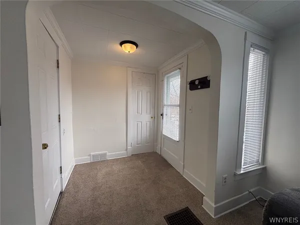 $1,250 | 232 Columbus Avenue, Buffalo, NY 14220