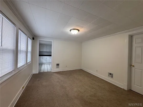 $1,250 | 232 Columbus Avenue, Buffalo, NY 14220