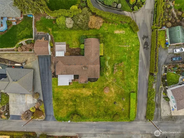 $1,299,000 | 2602 Hillside Lane, Everett, WA 98203