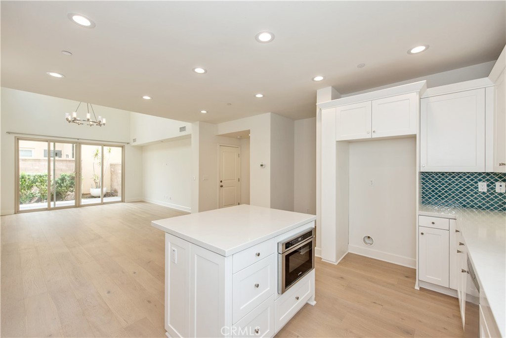 152 Excursion Irvine, CA 92618 - Photo 5 of 17