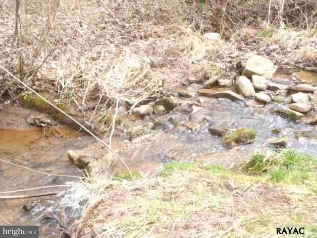250 Cemetery Road Manchester, PA 17345 - Photo 10 of 17