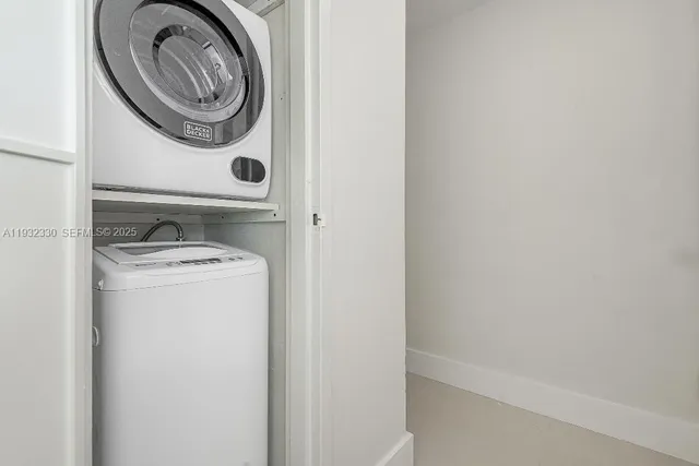 $359,000 | 1000 West Avenue, Unit 327, Miami Beach, FL 33139