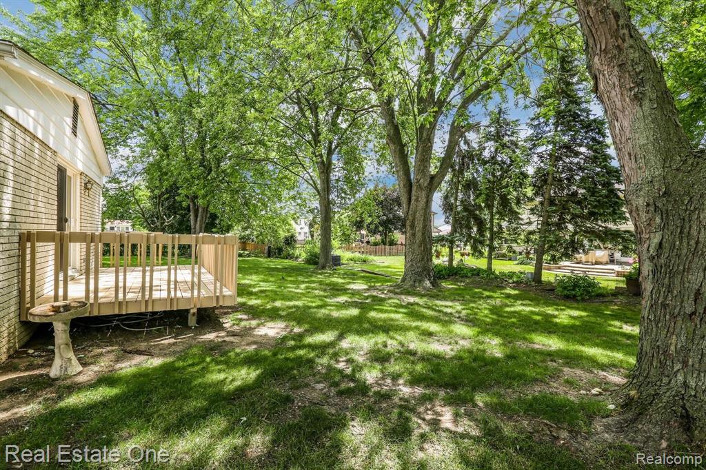 36733 West Seven Mile Road Livonia, MI 48152 - Photo 21 of 28