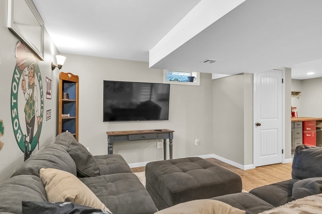 547 Maple Road Longmeadow, MA 01106 - Photo 30 of 40
