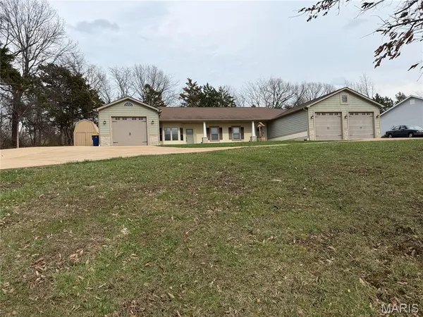 $250,000 | 1510 Villa Drive, De Soto, MO 63020