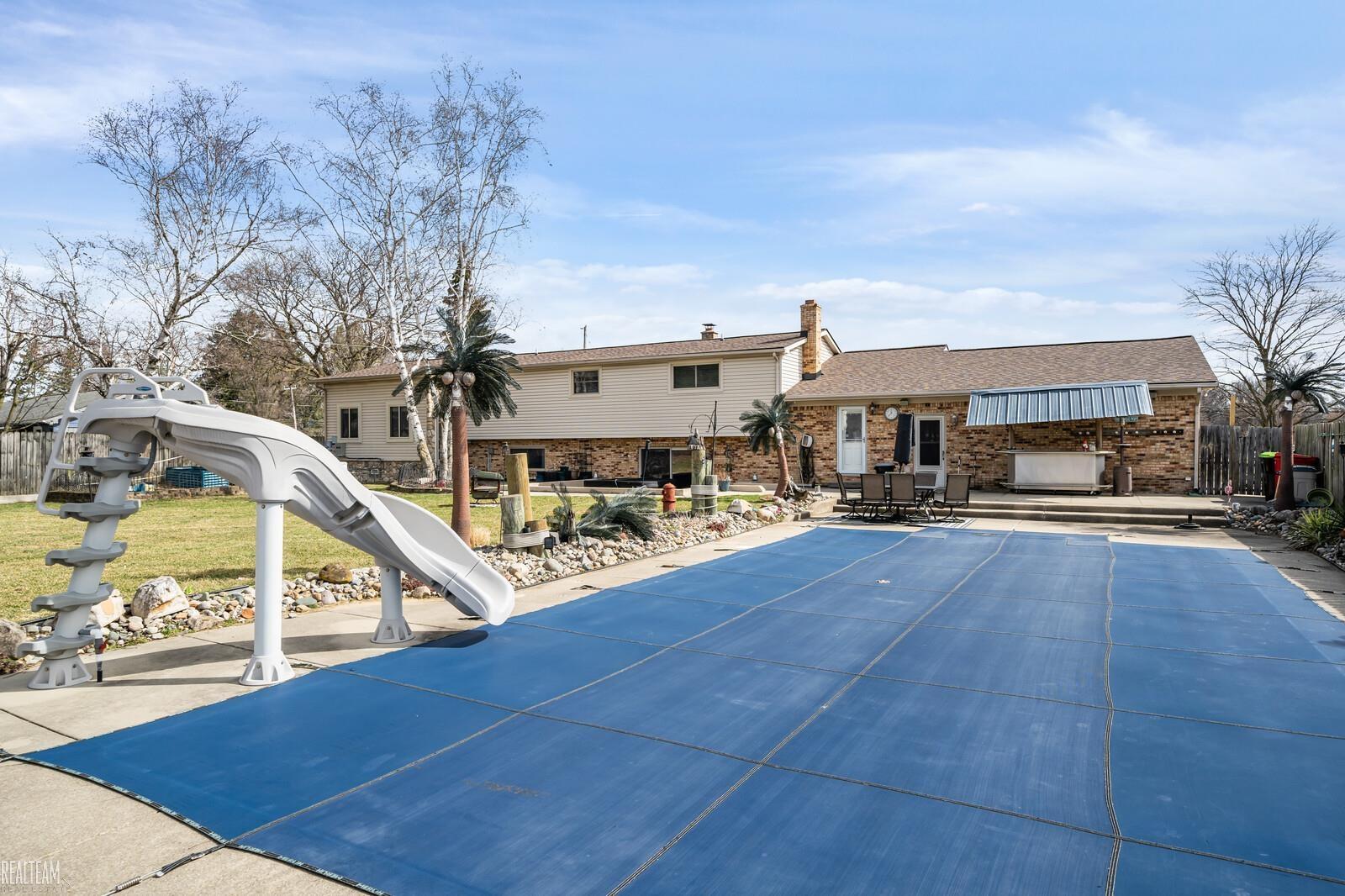 51701 Romeo Plank Road Macomb, MI 48042 - Photo 30 of 58 50176861-EB3D760A-62A2-4A52-A448-B732772DC490.JPG