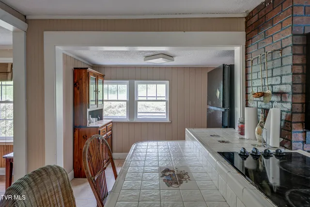 $177,900 | 1235 Riverside Road, Bluff City, TN 37618