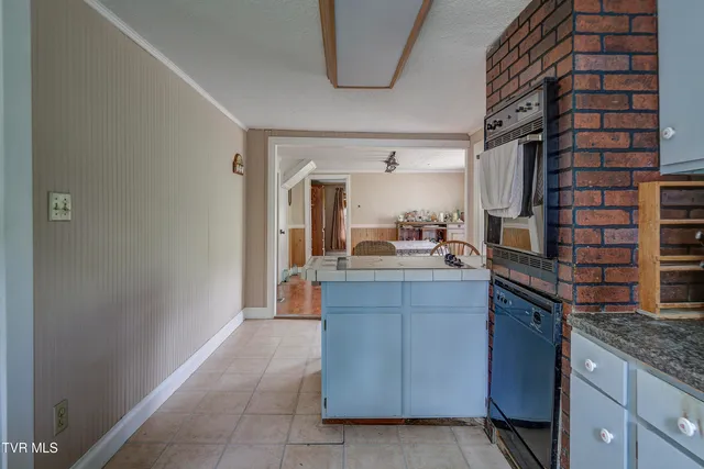 $177,900 | 1235 Riverside Road, Bluff City, TN 37618