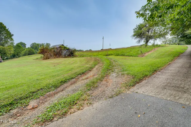 $177,900 | 1235 Riverside Road, Bluff City, TN 37618